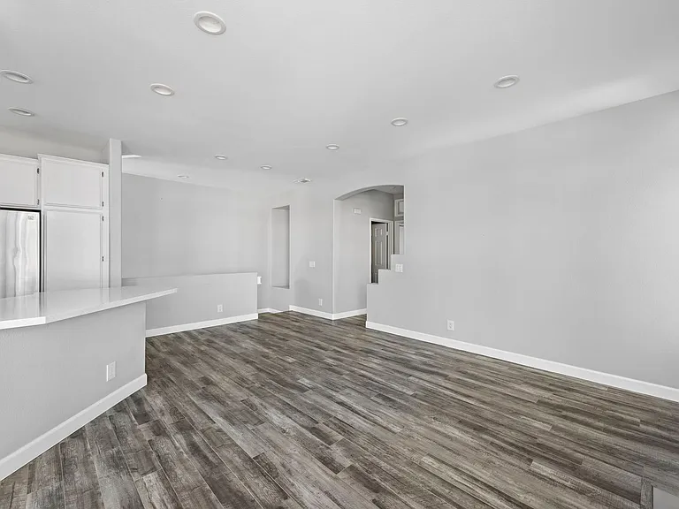 137 Shorebreaker Dr — Photo 4