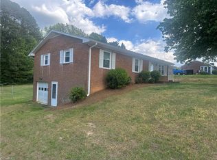 6221 Salem Chapel Rd, Walnut Cove, NC 27052