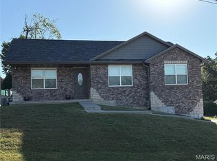 116 Stone Ridge Dr, Hannibal, MO 63401