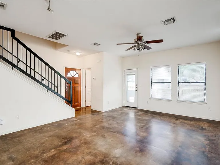 1300 Chicon St #A — Photo 3