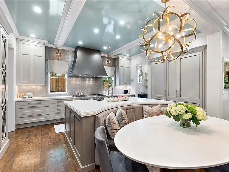 91 Park Cir NE — Photo 33