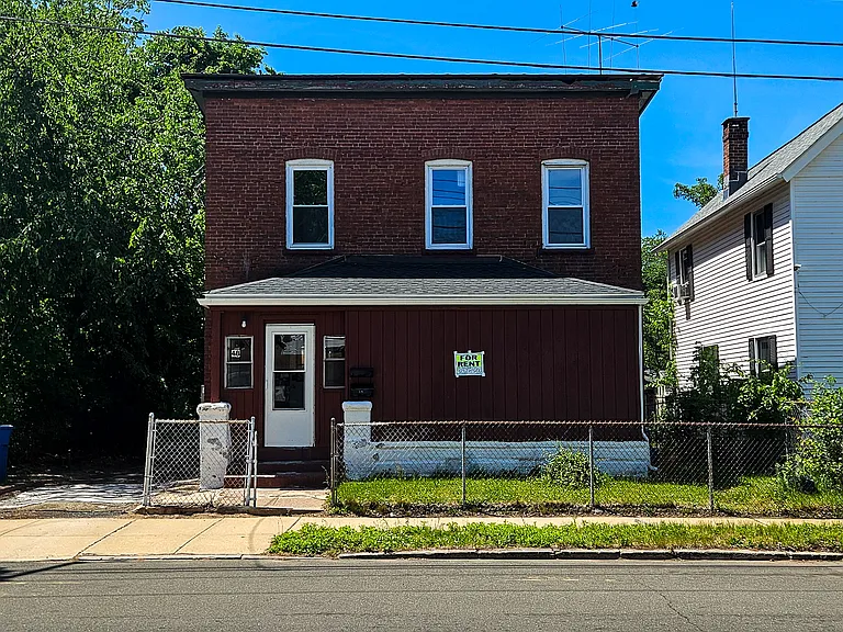 48 Daisy St #2B — Photo 8