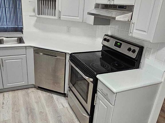 5th image of 118 Lake Emerald Drive #107