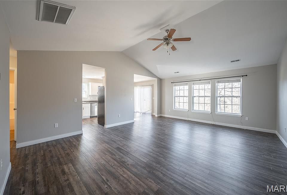 1st image of 110 Pioneer Ct