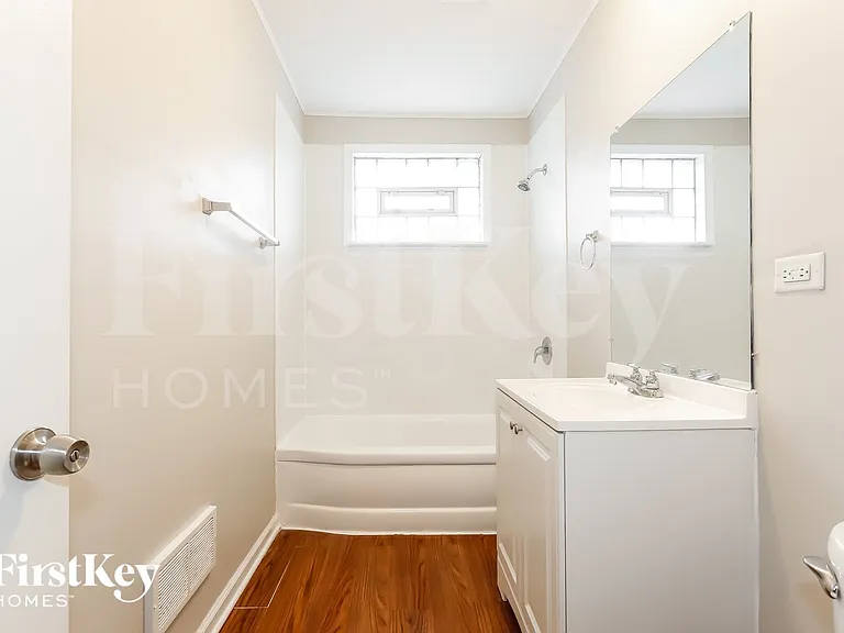 4600 W 79th Pl — Photo 9