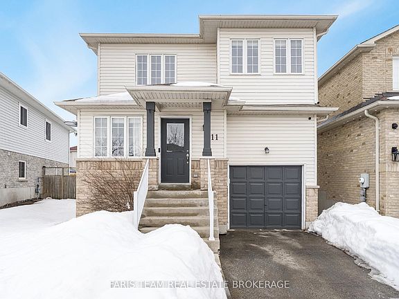 2nd image of 11 Lookout St