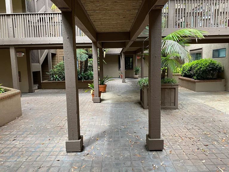 8860 Villa La Jolla Dr #107 — Photo 23