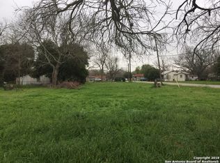 1249 Jefferson Ave, Seguin, TX 78155