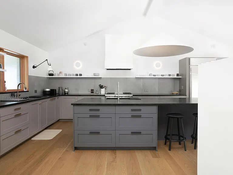 37 Canterbury Ln — Photo 8