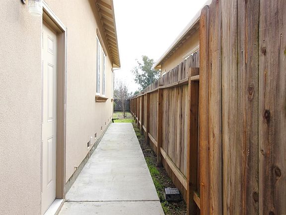 4th image of 740 Claire Ave