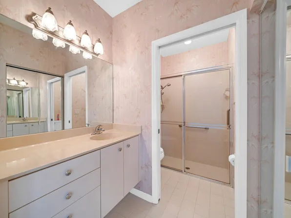 6254 Canal Shore Way, Delray Beach, FL 33484