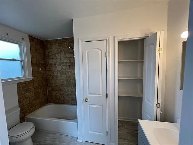 2915 Conti St — Photo 11