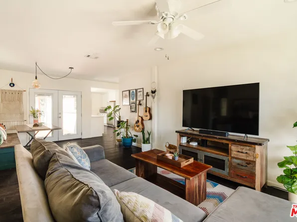 25033 Chestnut St, Santa Clarita, CA 91321