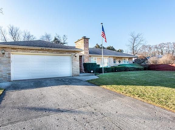 3rd image of 2418 Alta Vista Dr