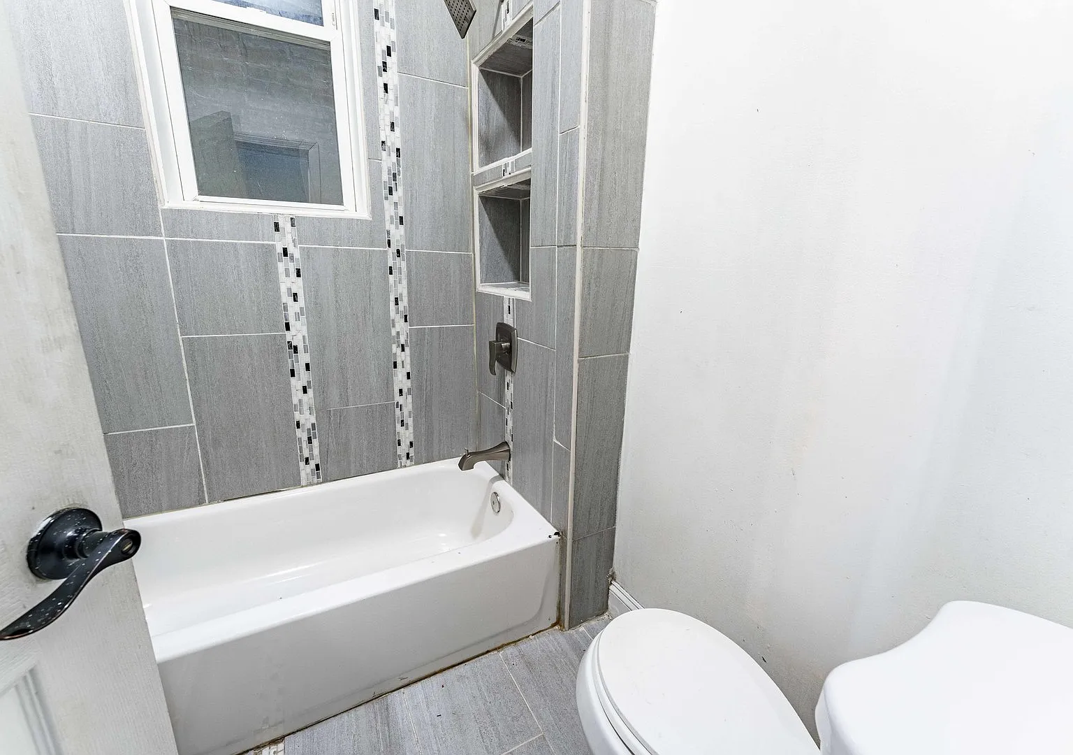 3 bed, 1200 sqft, $1,900 — Photo 4