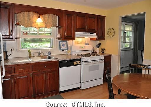 2nd image of 203 Wickham Dr