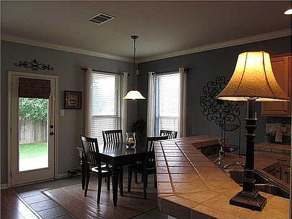 5th image of 2200 Wheaton Trl
