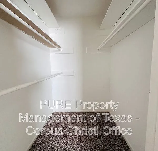 2025 Blue Angel St — Photo 17