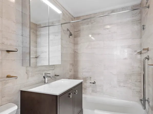 40 East 80th Street 25A image 11 of 12