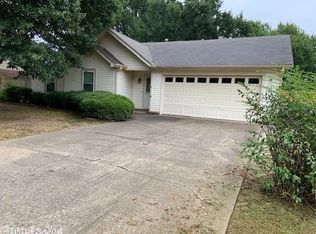 4 S Hampton Cv, Conway, AR 72034