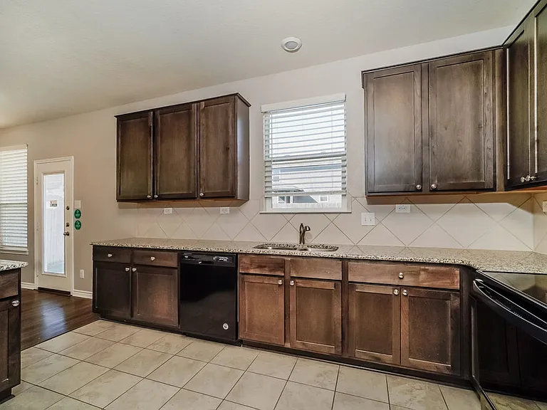 3952 Gentle Mdw — Photo 10