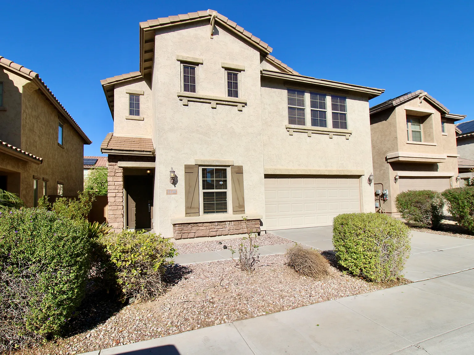 3 bed, 2094 sqft, $2,375 — Photo 2