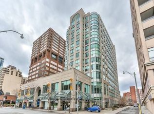 942 Yonge St #719, Toronto, ON M4W 3S8
