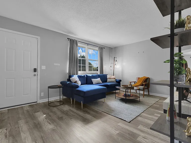 623 Lafayette Rd — Photo 18