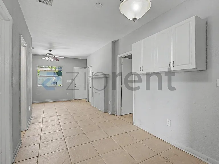 238 NE 57th St — Photo 6