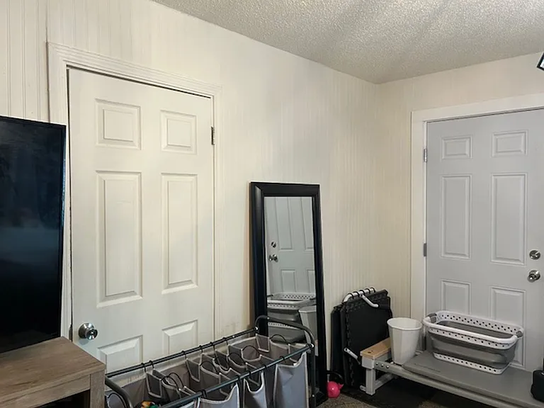 144 Grand Larry St #3 — Photo 31
