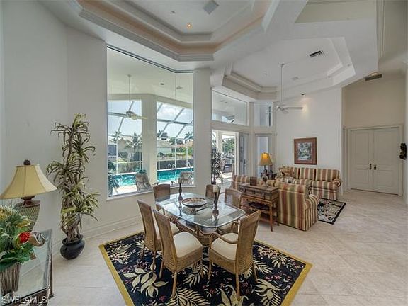 4th image of 833 Arcadia Ct