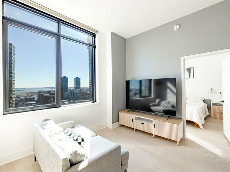 10 Provost St #2507 — Photo 5