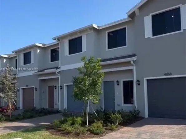 4860 Dillon St, Lake Worth, FL 33463