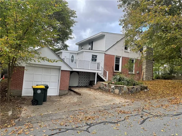 954 Greenville Ave, Smithfield, RI 02828