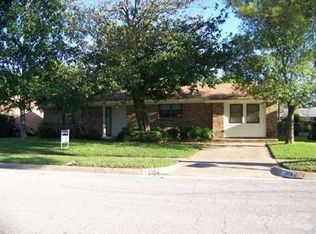 1309 Rose Ave, Cleburne, TX 76033