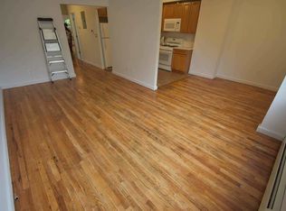 61-39 218th St #3B, Oakland Gardens, NY 11364