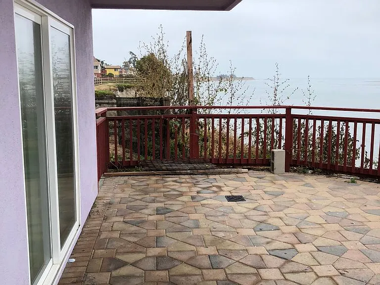 6741 Del Playa Dr — Photo 12