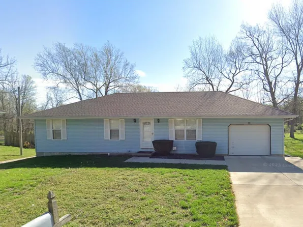 300 S Basswood Avenue, Republic, MO 65738