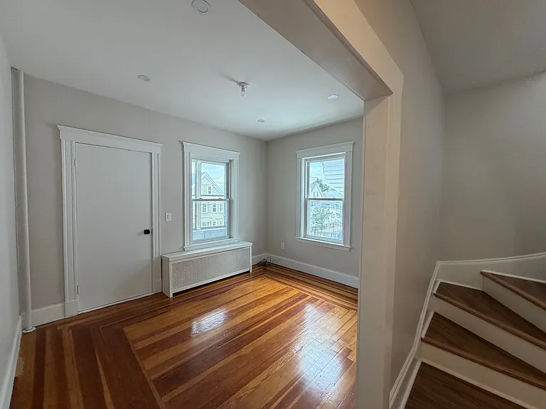 27 Warner St — Photo 14