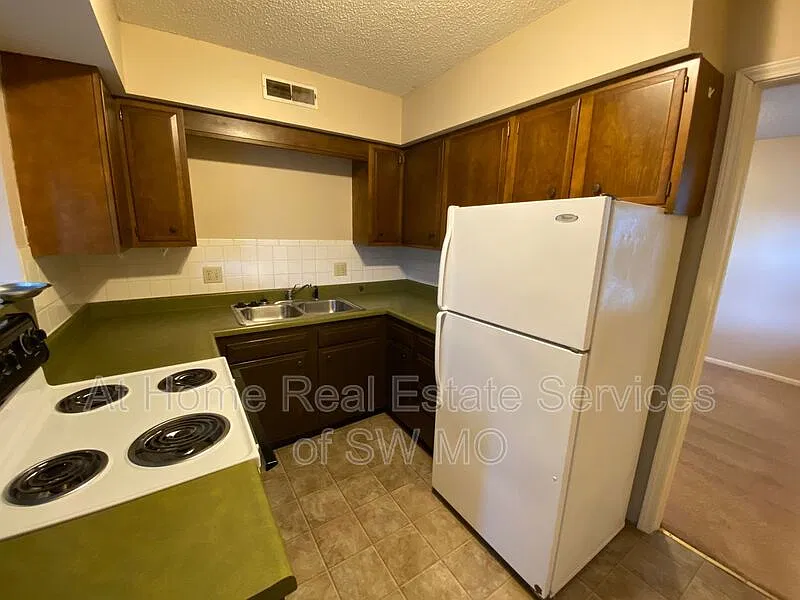 1 bed, 1.0 bath, $655 — Photo 4