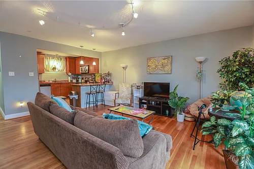 2100 Grove Ave #2 Photo 1