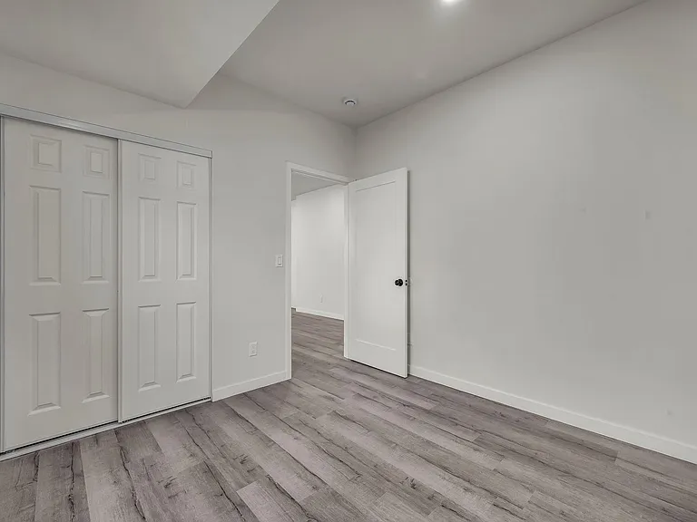 5842 Denver Ave — Photo 25