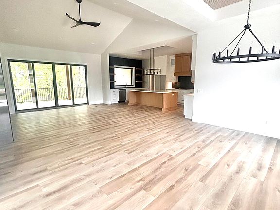 5th image of 6147 S Hampton Avenue