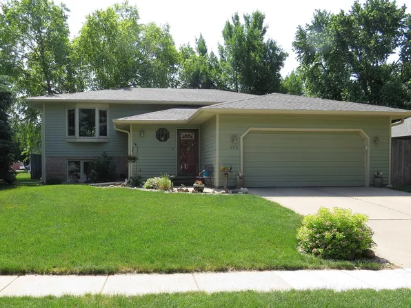 506 S Lakota Ave, Brandon, SD 57005