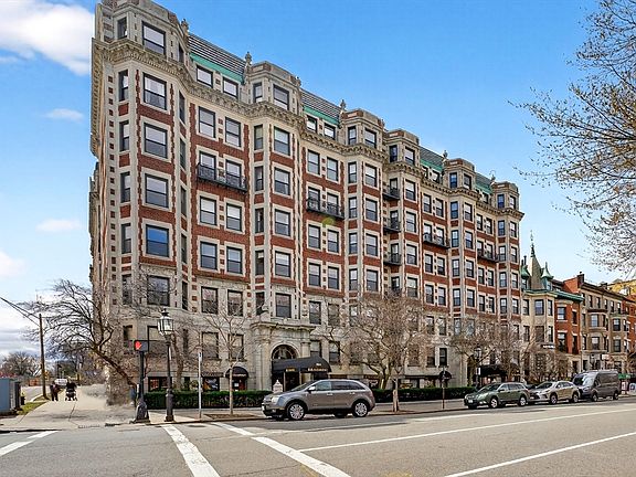 5th image of 464 Commonwealth Ave APT 31