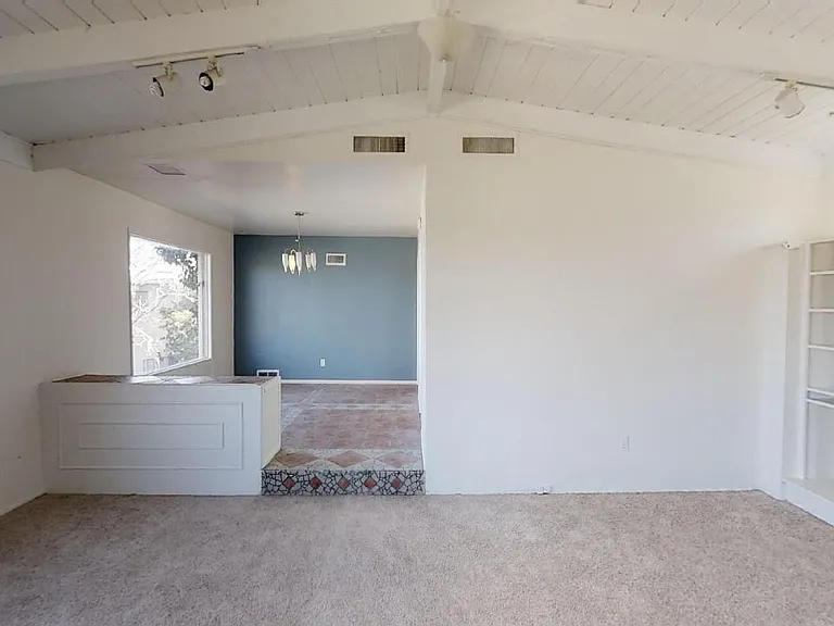 Super Cool Mid-Century Modern East Nob Hill Penthouse Suite with Views — Photo 7