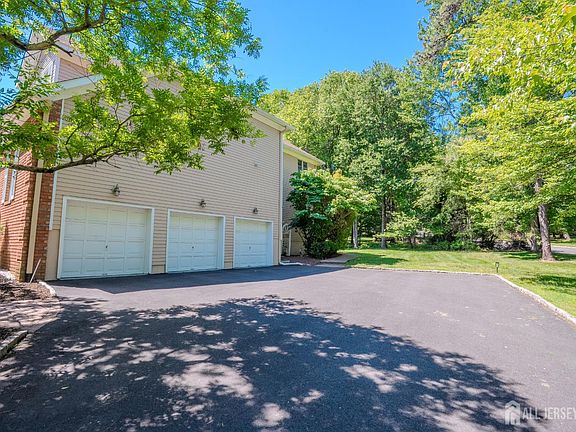 5th image of 40 Newland Ct