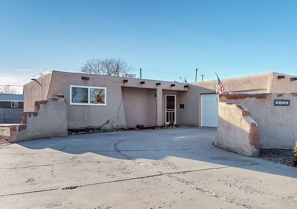 1st image of 5852 Avenida La Barranca NW