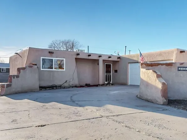 5852 Avenida La Barranca NW, Albuquerque, NM 87114