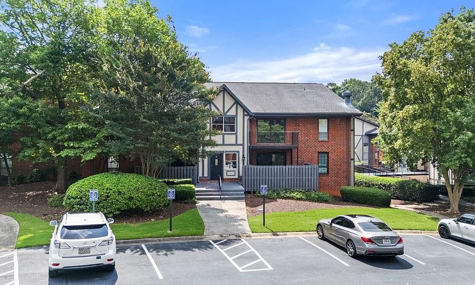 1st image of 6851 Roswell Rd APT O8
